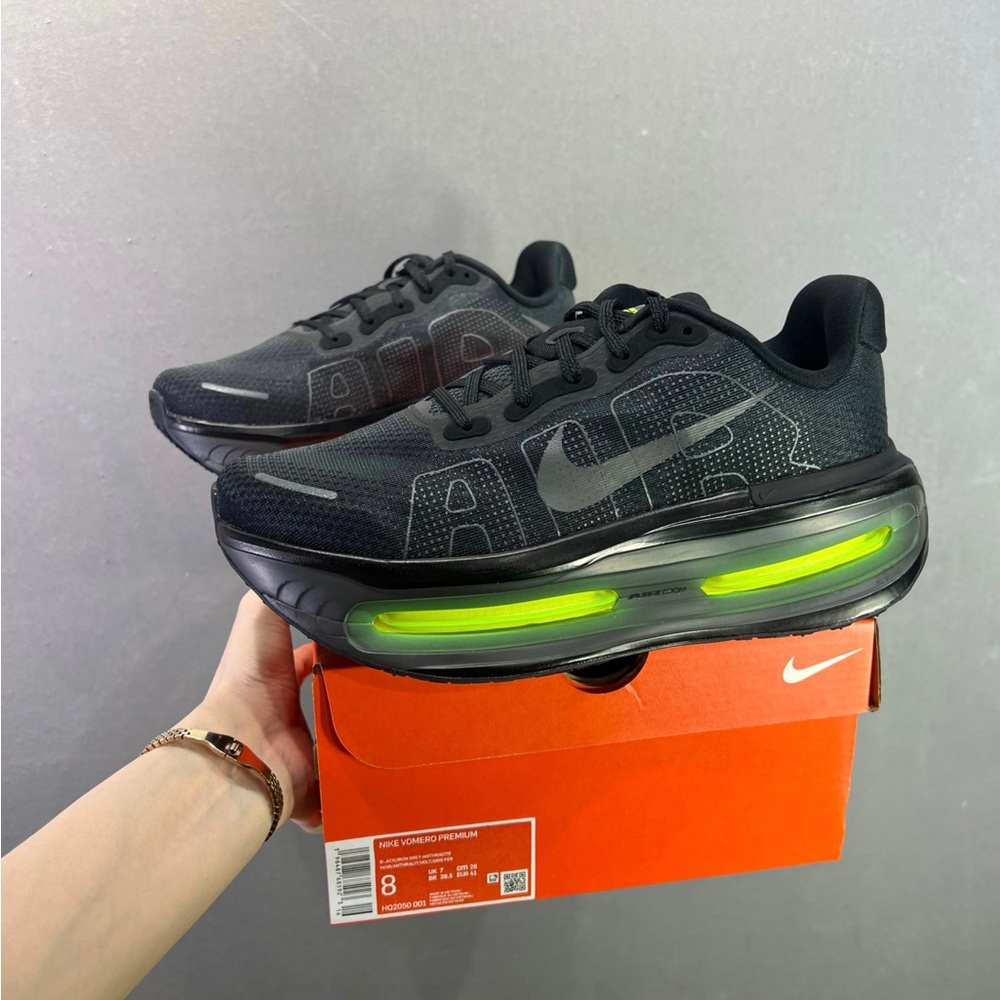 Nike Vomero Premium Black Mesh Athletic Trainers